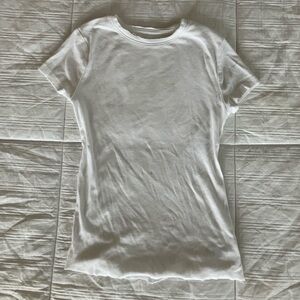 Women’s white basic ribbed top